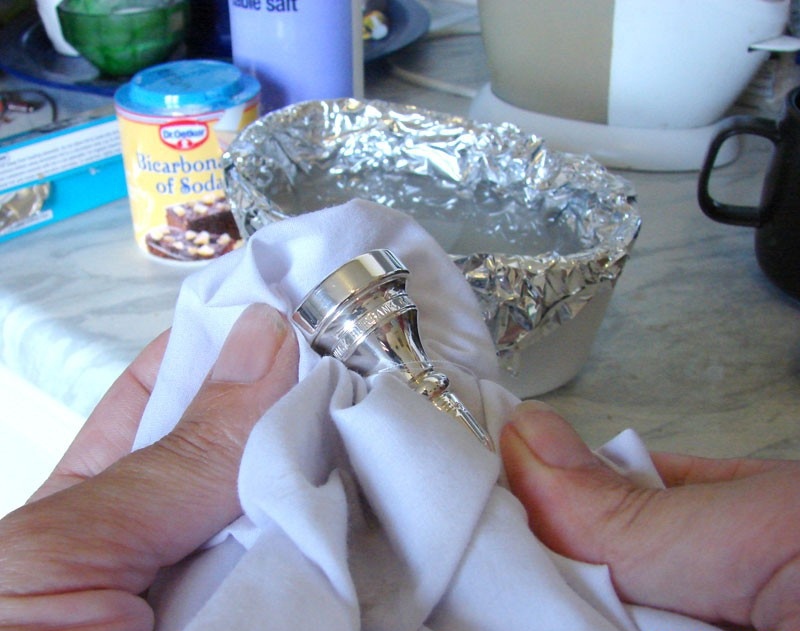 Как почистить серебро в домашних условиях :: инфониак