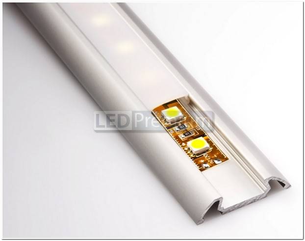 Профиль для светодиодной ленты: как работает, и для чего необходима защита электрооборудования