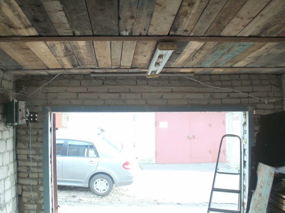 Как поднять крышу гаража?