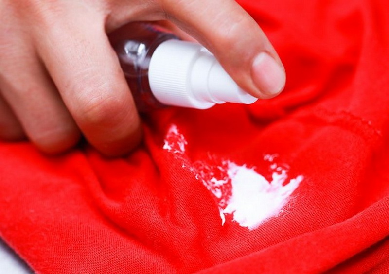 Как отстирать краску с одежды: масляную, акриловую или акварельную