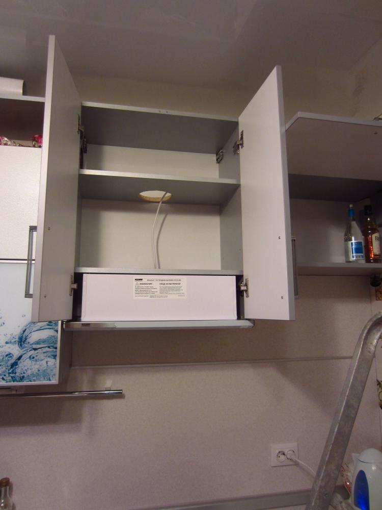 Встроенная в шкаф вытяжка 60 см: нюансы выбора и установки
