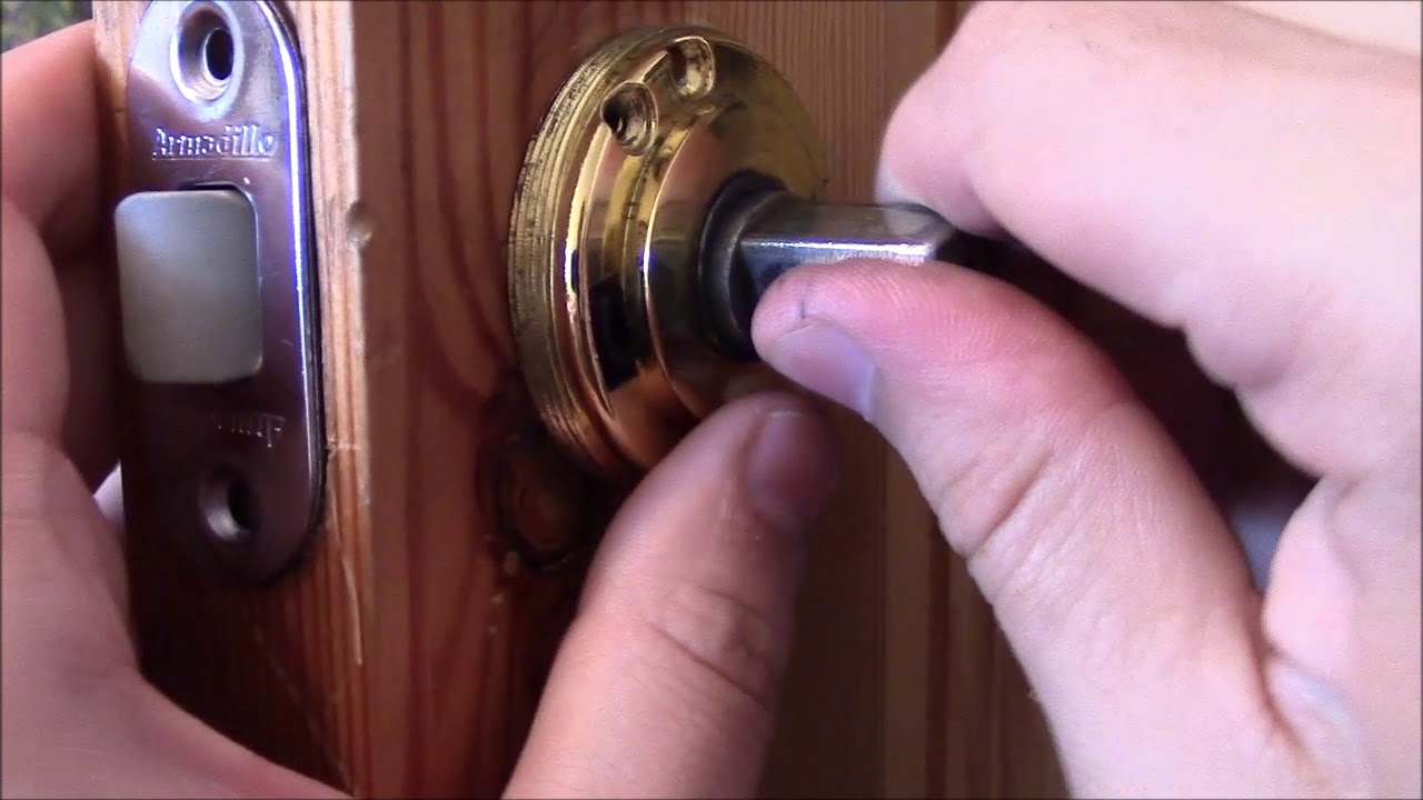Ремонт дверной ручки входной металлической двери