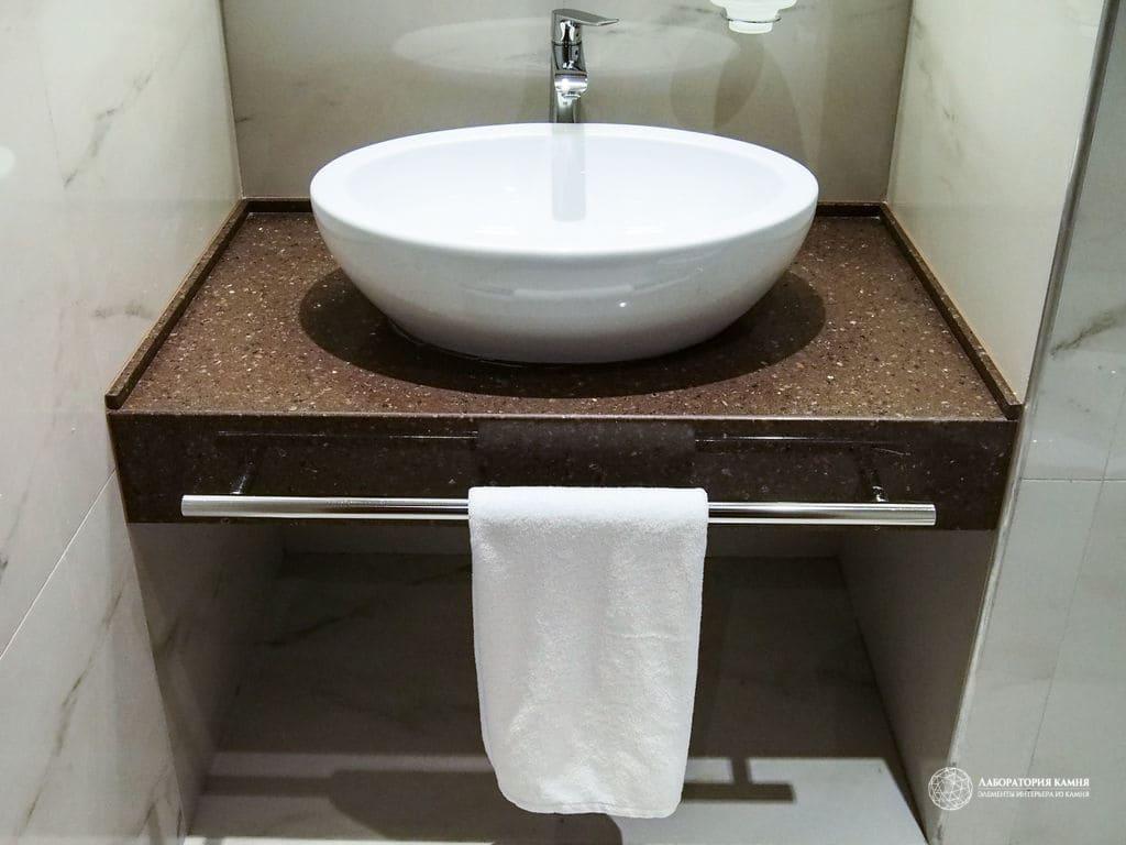 Столешница для ванной комнаты под раковину: разновидности, какие материалы используются при производстве, как сделать своими руками Обзор лучших раковин для столешниц и их установка