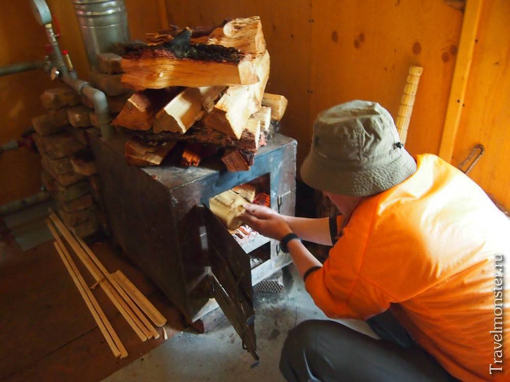 Выбираем лучшие дрова для бани – обзор дров разных пород