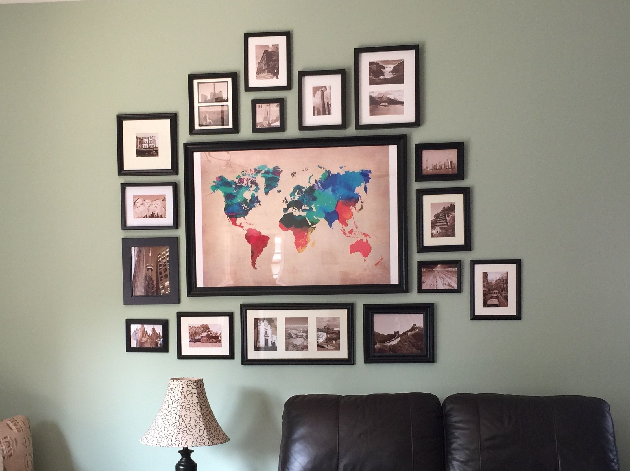 Как повесить фотографии на стену красиво: разные способы