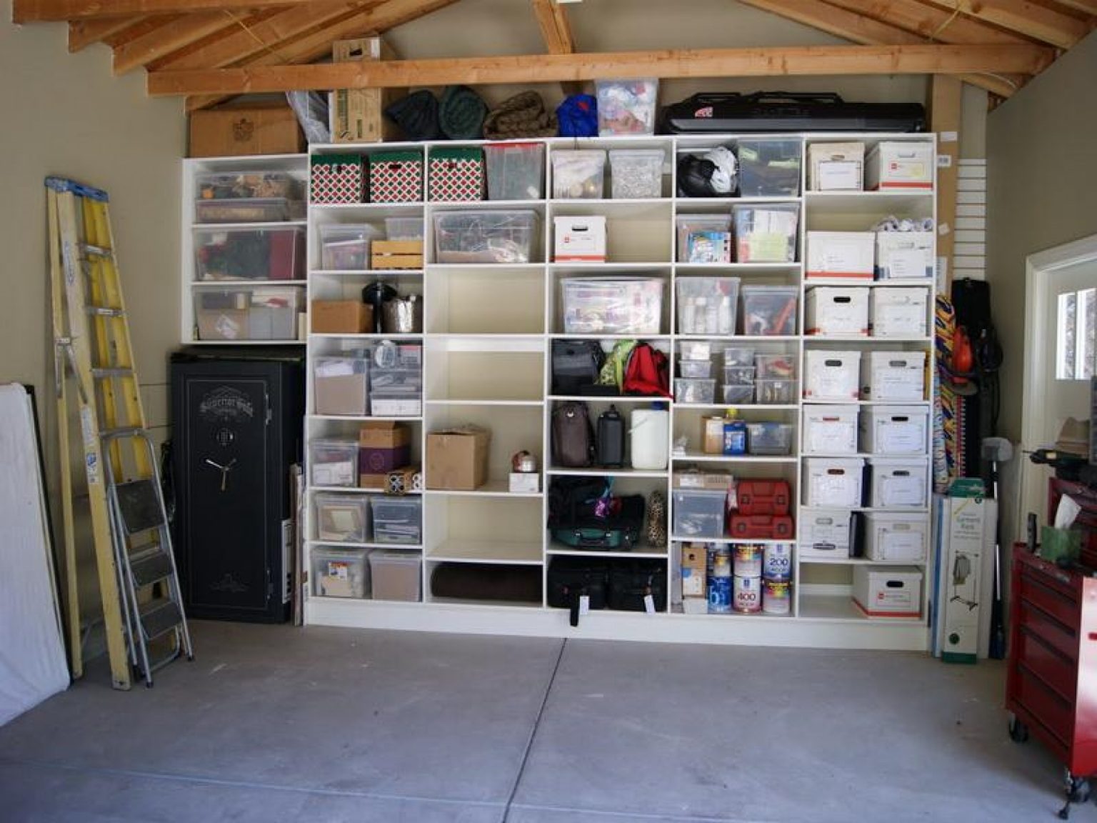 Хранение инструмента в гараже или мастерской