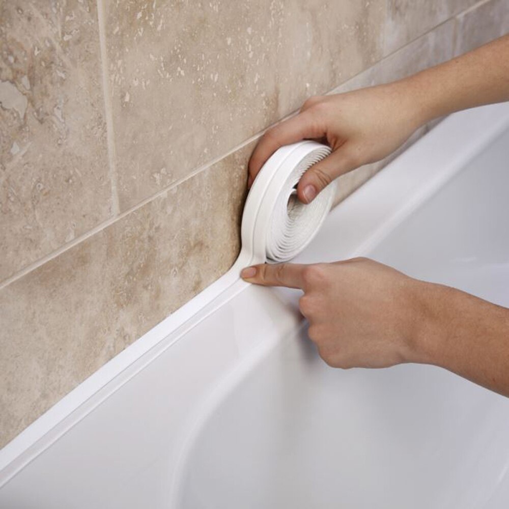 Герметизация ванны со стеной – важный этап ремонта Как можно заделать стык ванны и стены герметиком, раствором, пеной и кафелем Что стоит учесть при работах