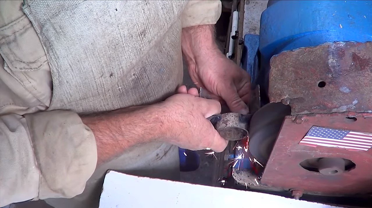 Фрезер из болгарки своими руками: как правильно сделать фрезеровочный агрегат по дереву, чертежи