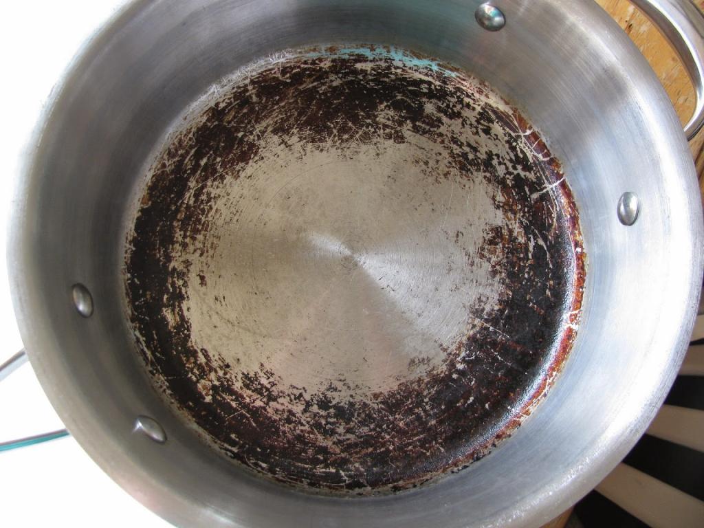 Как отмыть пригоревшую кастрюлю из нержавейки внутри и снаружи