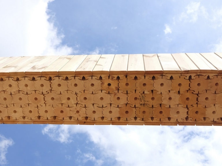 Стойка из вертикального бруса: новая технология деревянного домостроения (фото и видео)